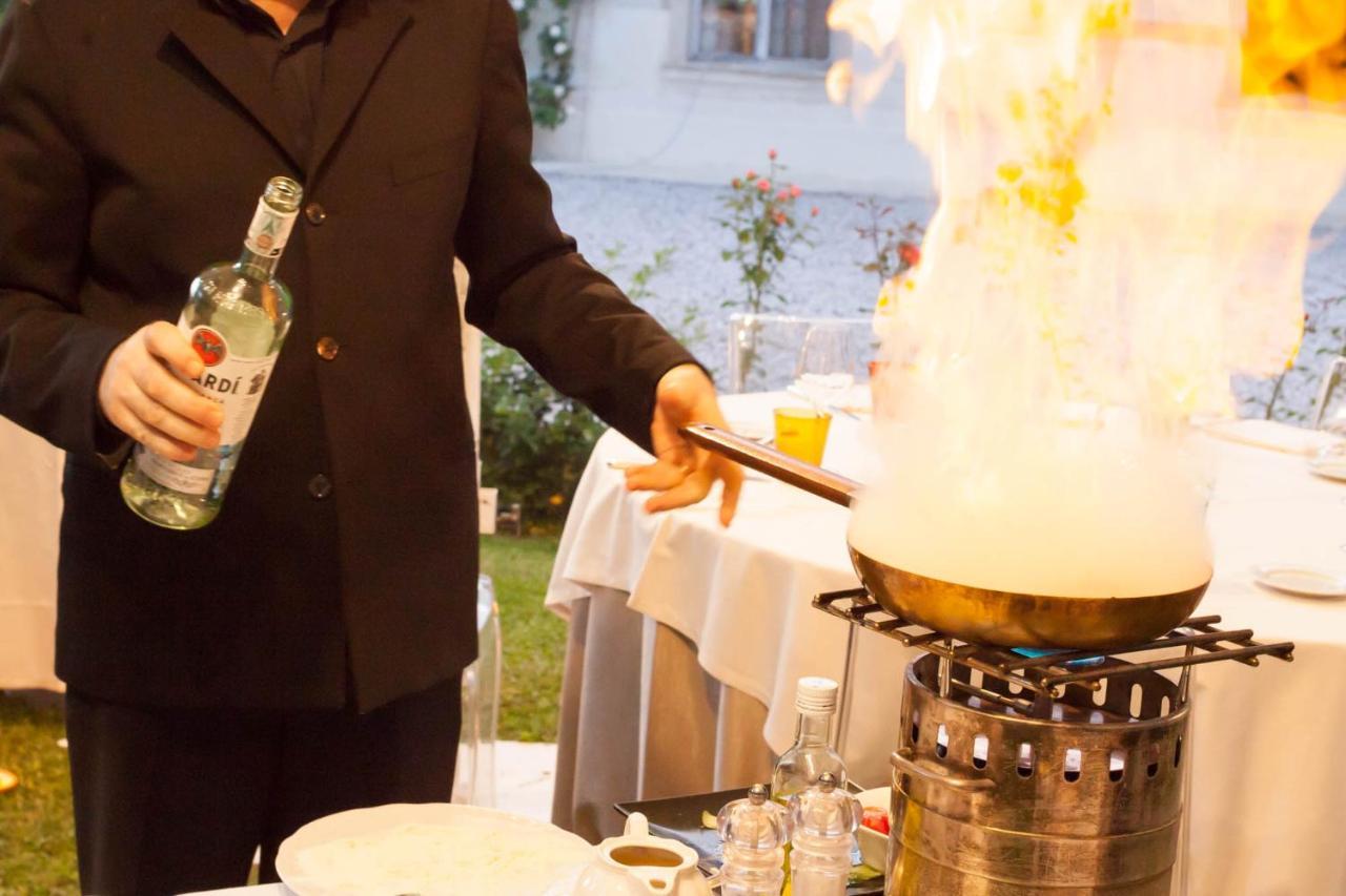 Hotel Villa Condulmer Mogliano Vêneto Exterior foto Flaming Dr. Pepper